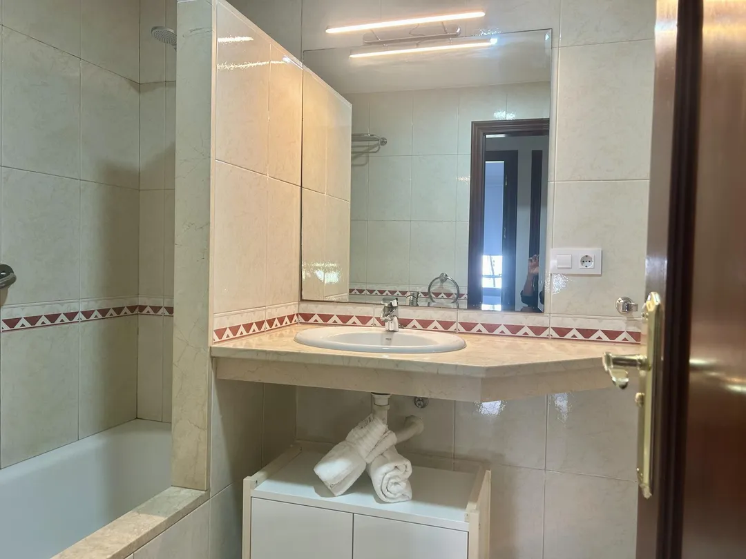 Piso en  Avenida Reyes Católicos Núm. - Foto 14