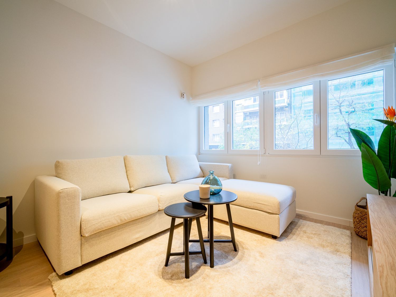 Piso en calle de Cavanilles - Foto 1