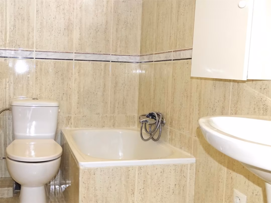 Piso en  Calle de Coslada 5 - Foto 13