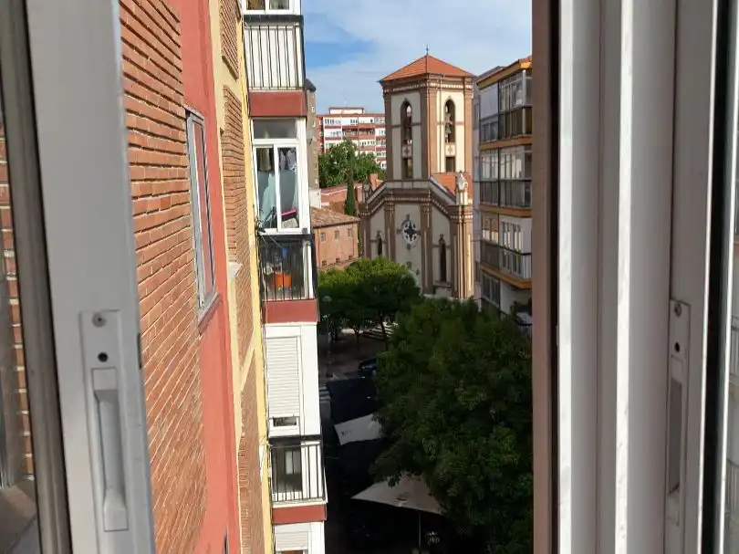 Piso en  Calle del Bailarín Vicente Escudero 5 - Foto 5