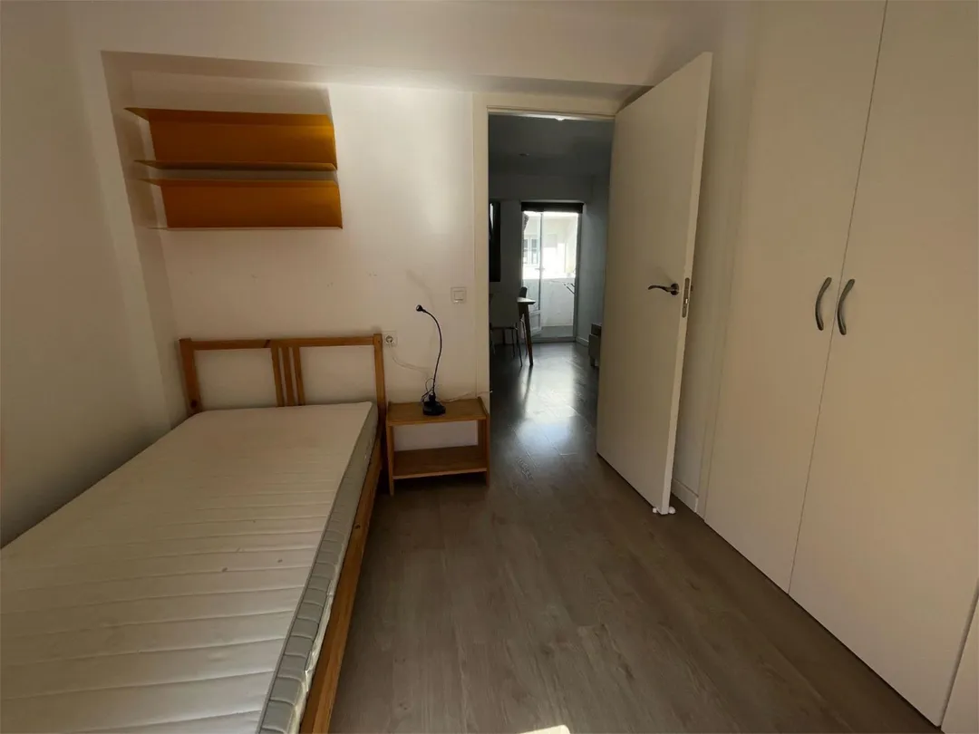 Piso en  Carrer dels Germans Villalonga 21 - Foto 4