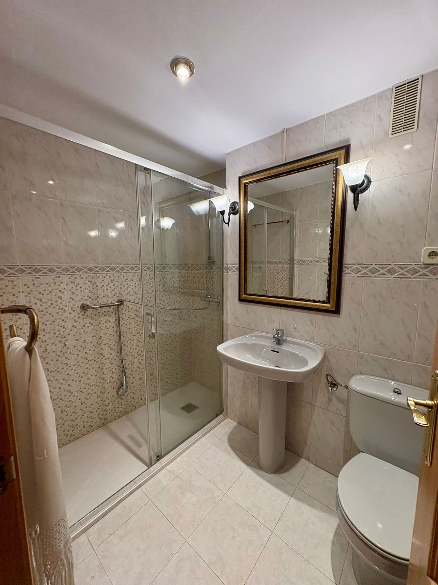 Piso en avenida del Ventisquero de la Condesa, 35 - Foto 4