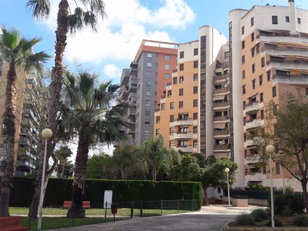 Piso en  Paseo Clara Campoamor 3 - Foto 2