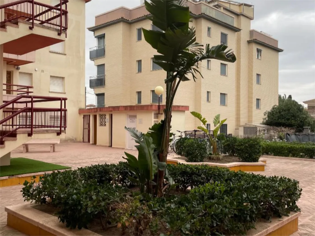 Piso en  Passeig Voramar 6 - Foto 32