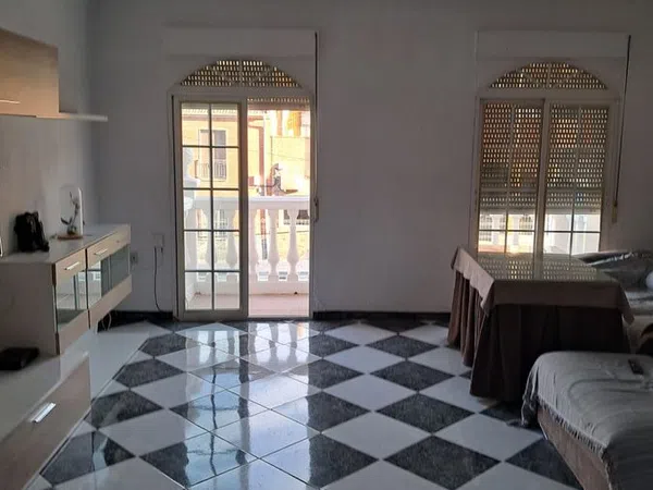 Casa independiente en calle Poniente, 34