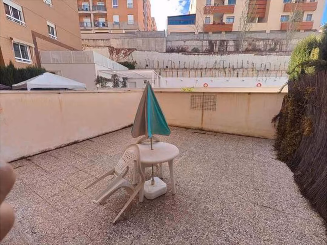 Piso en El Serrallo - Foto 2