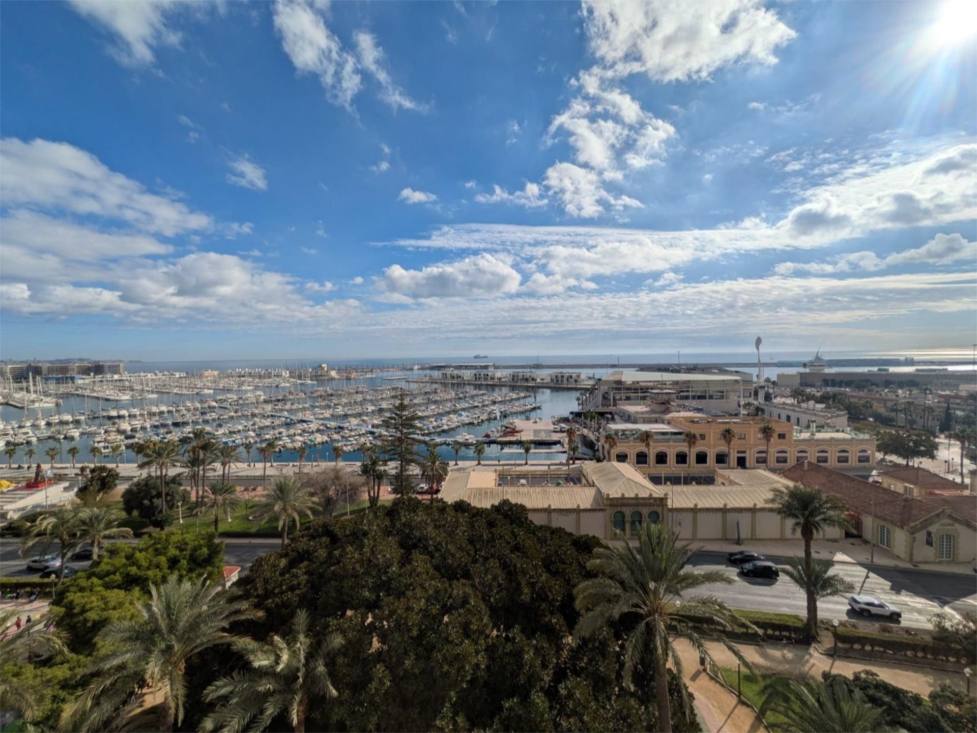 Piso en  Avenida de Ramón y Cajal 9 - Foto 2