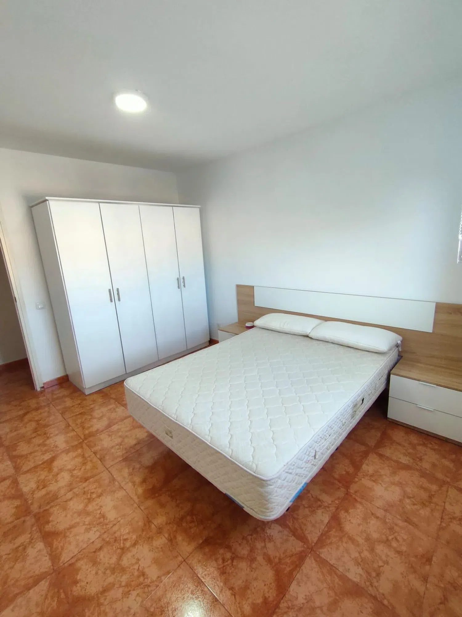 Piso en calle Pintor Pedro Camacho, 17 - Foto 3