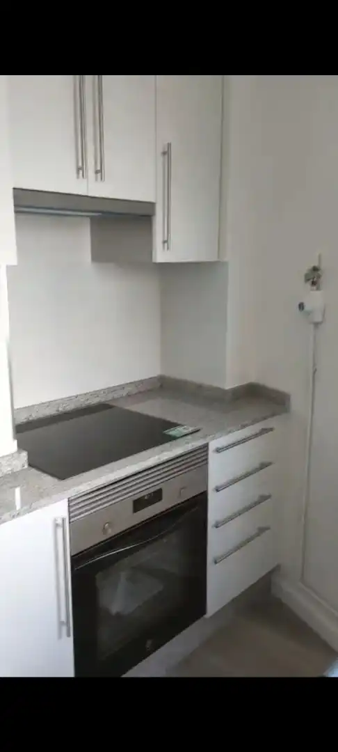 Piso en  Rúa Álvaro Cunqueiro 6 - Foto 2