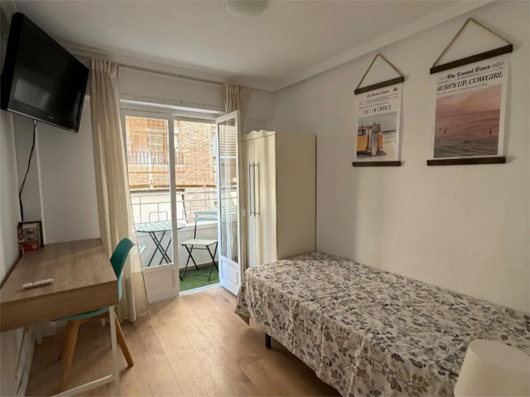 Piso en  Carrer Joan Miró 1 - Foto 5