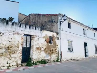 Casa adosada en  Calle Marcos Morcillo 10 - Foto 2