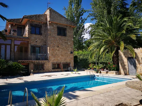 Chalet adosado en Las Lomas
