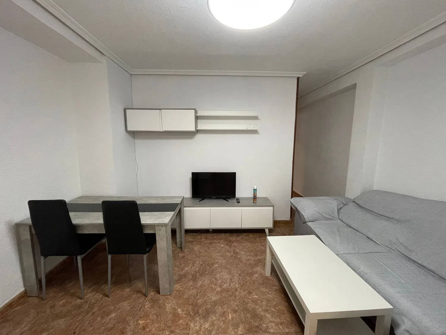 Piso en calle Juan de Cervantes, 23