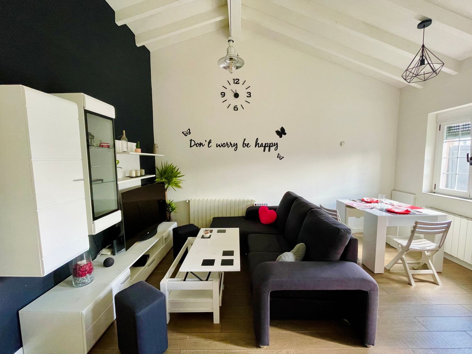 Chalet adosado en calle San Pedro del Mar, 108 - Foto 1