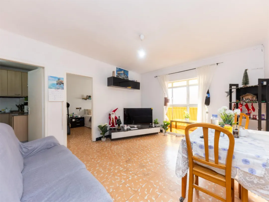 Piso en  Carrer de Pere Masallach 6 - Foto 3