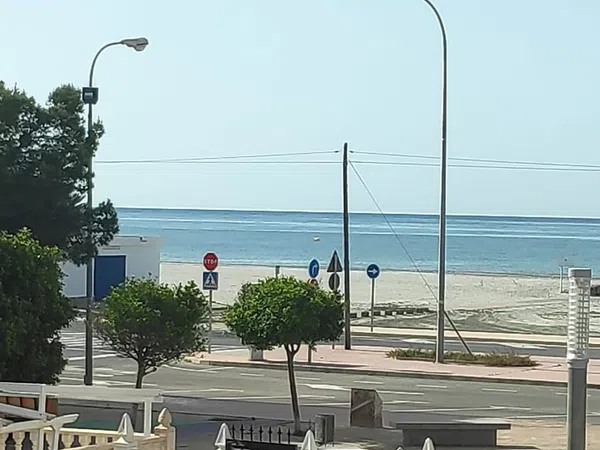 Chalet pareado en calle Biar, 1