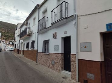 Casa adosada en  Calle Díaz Crespo 120 - Foto 1