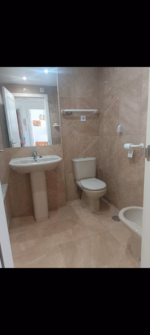 Apartamento en  Calle de Julián Camarillo 59 - Foto 8