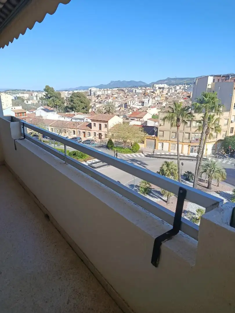 Piso en  Avinguda d'Almansa 14 - Foto 6