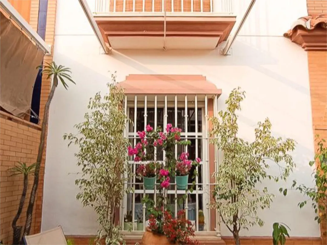 Casa adosada en  Calle Nelson Mandela 42 - Foto 2