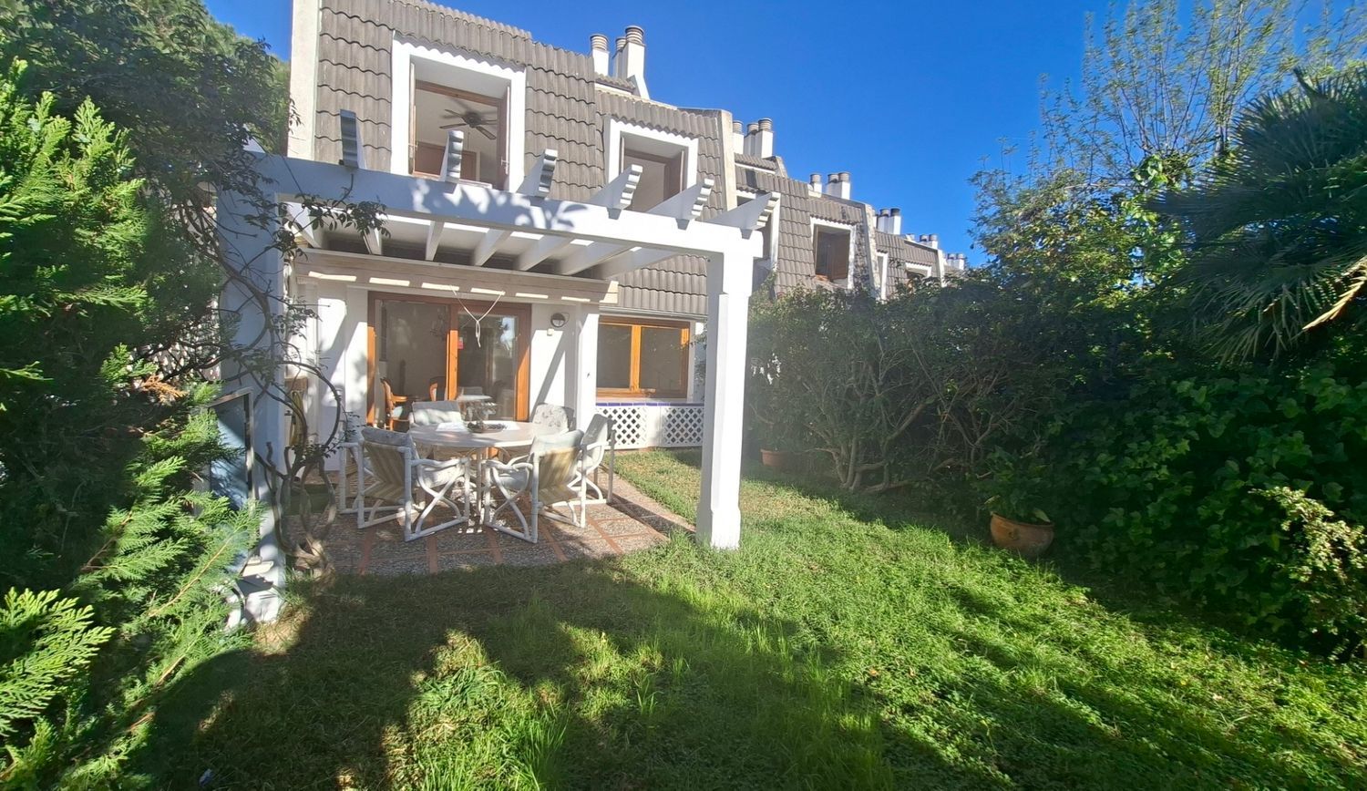 Chalet adosado en Calle de l'Almirall Bonifaz, 5, Son Armadams - Foto 1