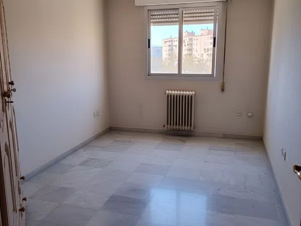 Piso en Plaza María Angustias Giménez, 1 - Foto 5