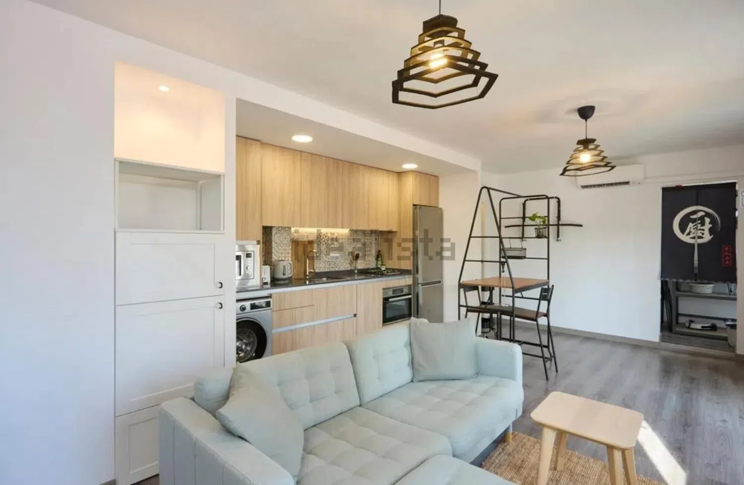 Piso en calle de Tessàlia, 6 - Foto 1