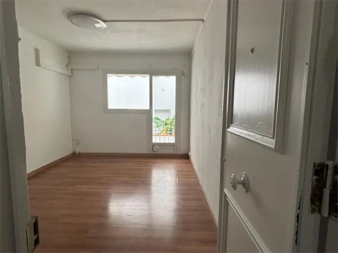 Piso en  Carrer de Josep Sangenís 46 - Foto 7