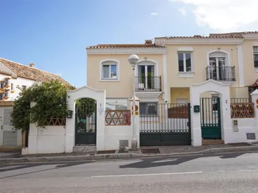 Casa adosada en Benalmádena - Foto 2