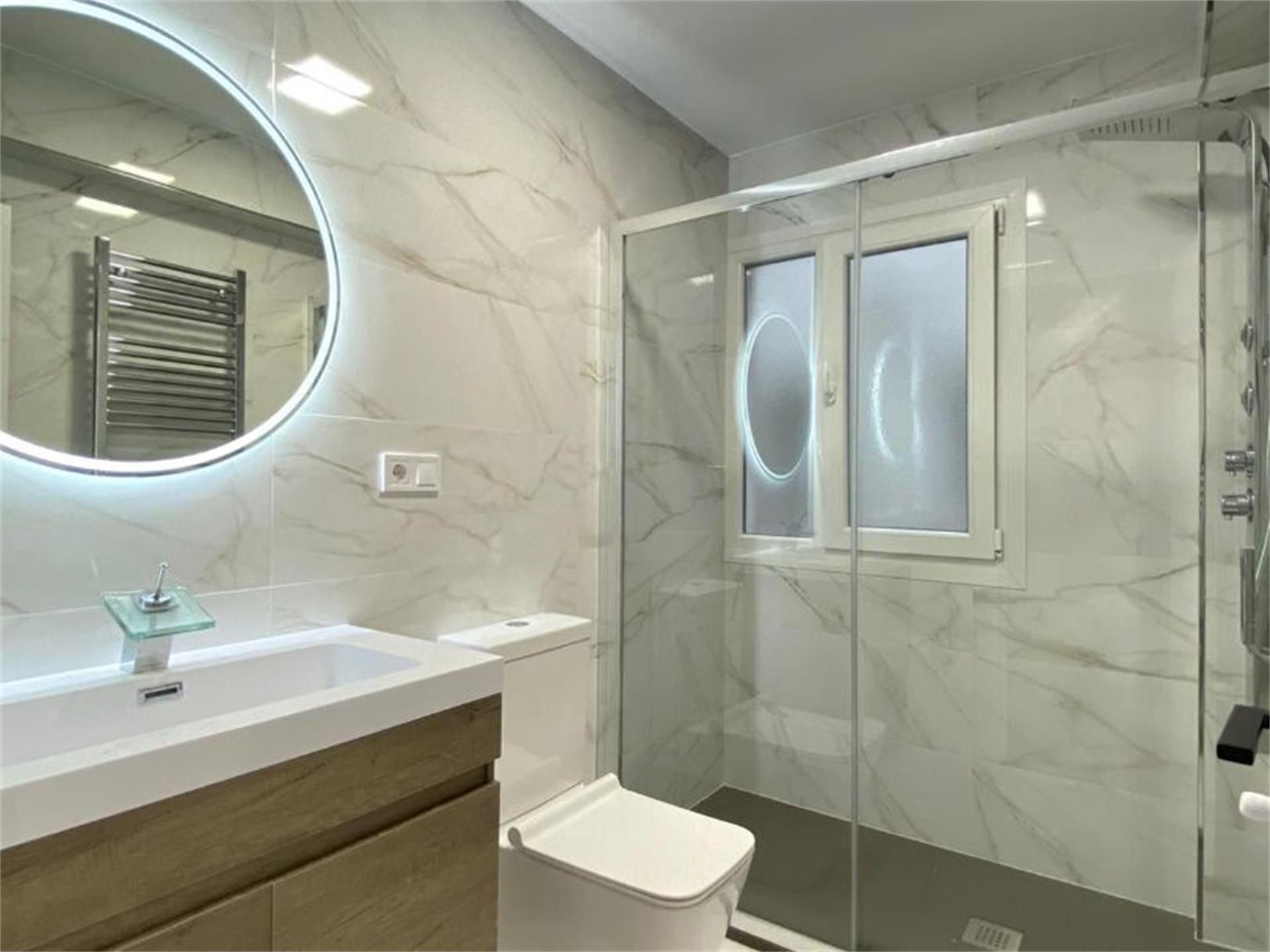 Piso en  Calle Leopoldo Pardo 13 - Foto 5