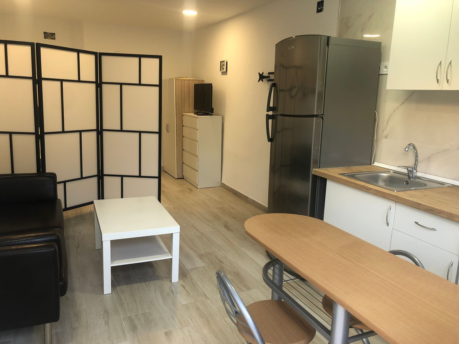 Estudio en avenida Miraflores de los Ángeles, 2