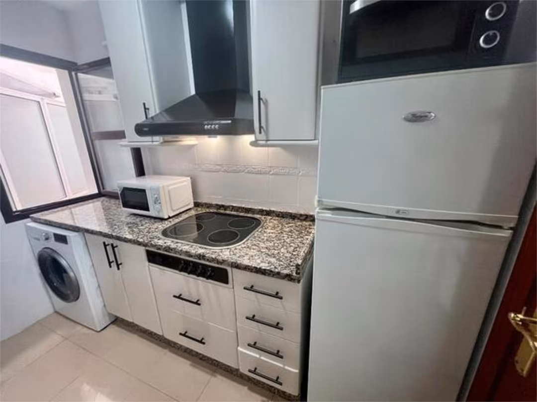 Piso en Ciudad Jardín - Foto 2