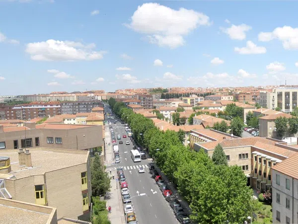 Piso en Avenida de Filiberto Villalobos, 1, San Bernardo, Salamanca