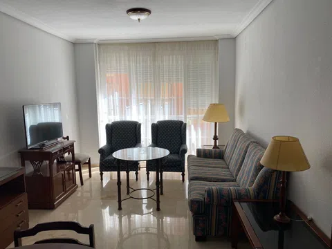 Piso en avenida del Aeropuerto, 8