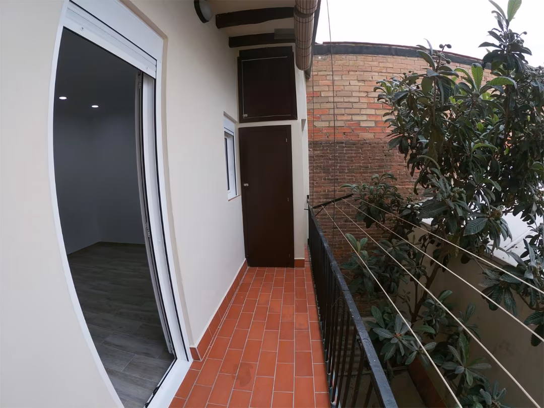 Piso en  Carrer d'Àvila 34 - Foto 4