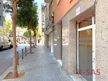 Local comercial en  Carrer de Llevant 82 - Foto 1