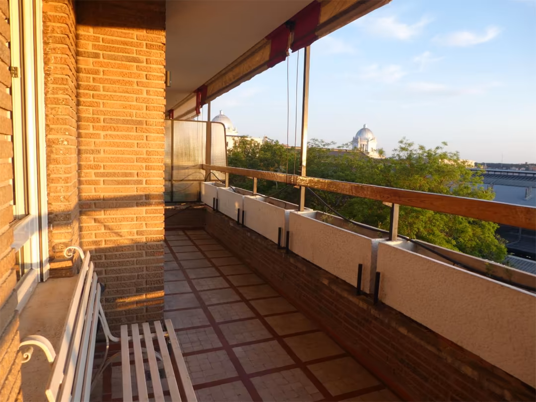 Piso en  Paseo del Rey 26