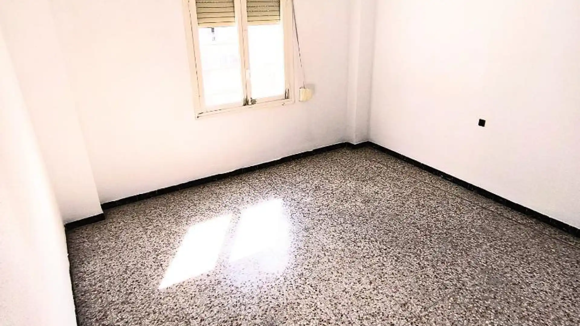 Piso en  Carrer Capità Alfons Vives 83 - Foto 5