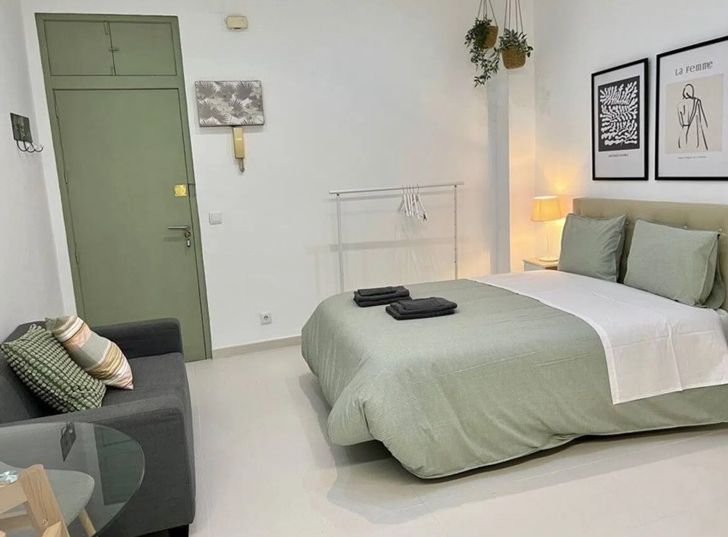 Estudio en plaza de San Miguel, 8