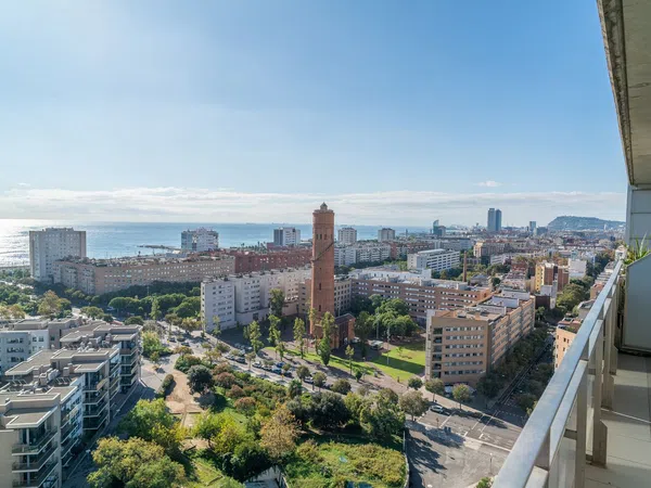 Ático en calle de Llull, 350 -352