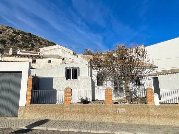 Casa rural en Plaza Doctor Ruiz Castillo, 3, Bobadilla - Bobadilla Estación - La Joya - Foto 2