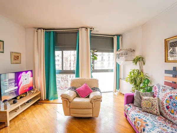 Piso en calle de Roger de Flor, 142 - Foto 1