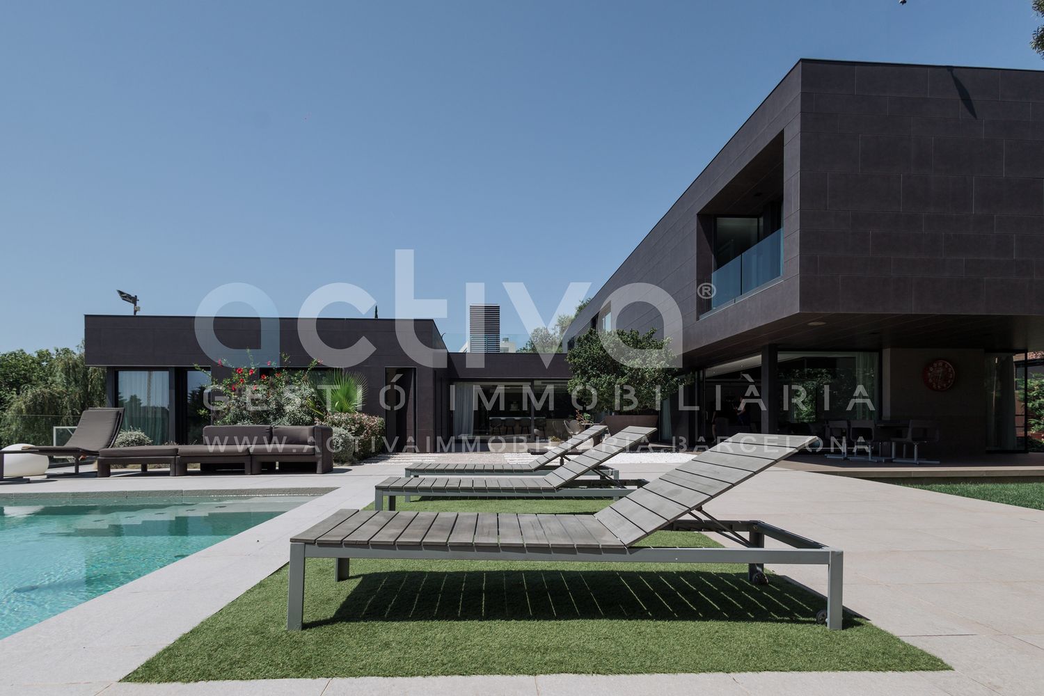 Casa o chalet independiente en Avenida de Jacint Esteva Fontanet, La Miranda - Ciutat Diagonal - Foto 2