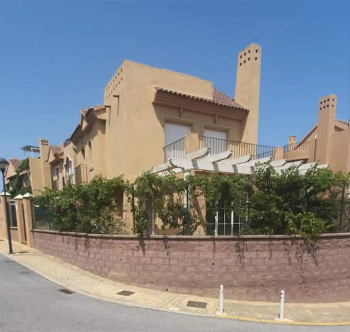 Casa adosada en Riviera del Sol - Foto 2