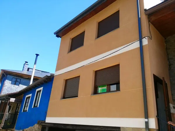 Casa de pueblo en Avenida La Plaza, 12 - Foto 1