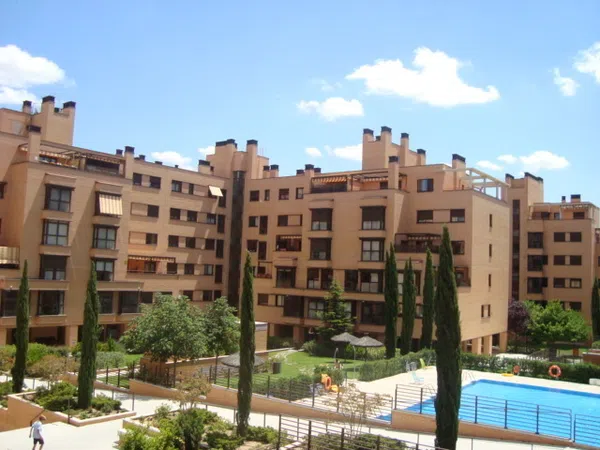 Piso en calle Valcarlos, 24