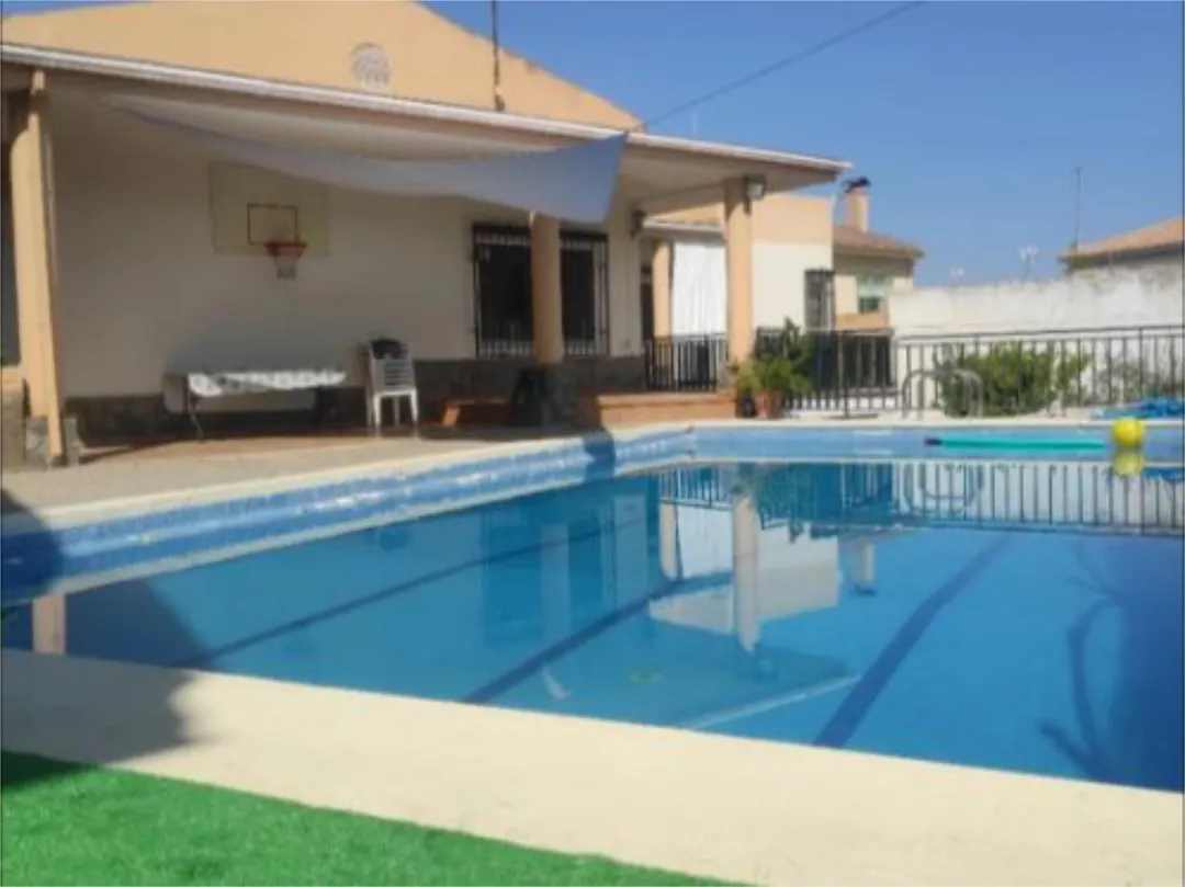 Chalet en  Calle Calvario 27 - Foto 1