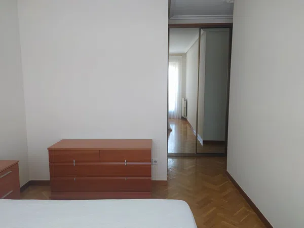 Piso en Capuchinos-Glorieta-C. Jardín - Foto 10