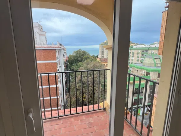 Piso en Av Juan Sebastian Elcano, El Palo - Foto 18