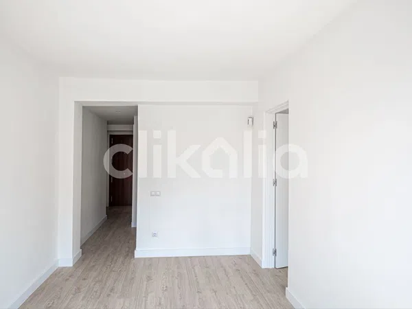 Piso en Calle de Sant Mateu - Foto 3